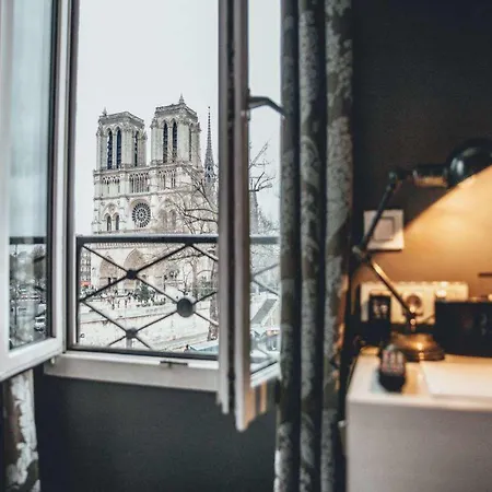 Le Notre Dame Saint Michel Hotel 3*
